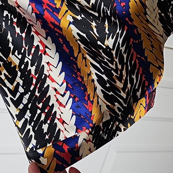 Marc New York Andrew‎ Marc raglan sleeves top size large. Beautiful colors. - Picture 4 of 13